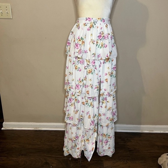 🌻WAYF Floral Tiered Maxi Skirt - Picture 2 of 8